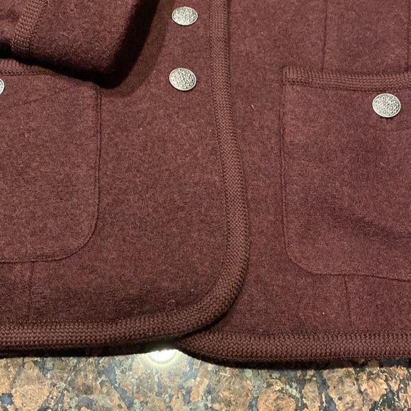 Brooks Brothers women’s 100% wool jacket with decorative buttons - Picture 4 of 5